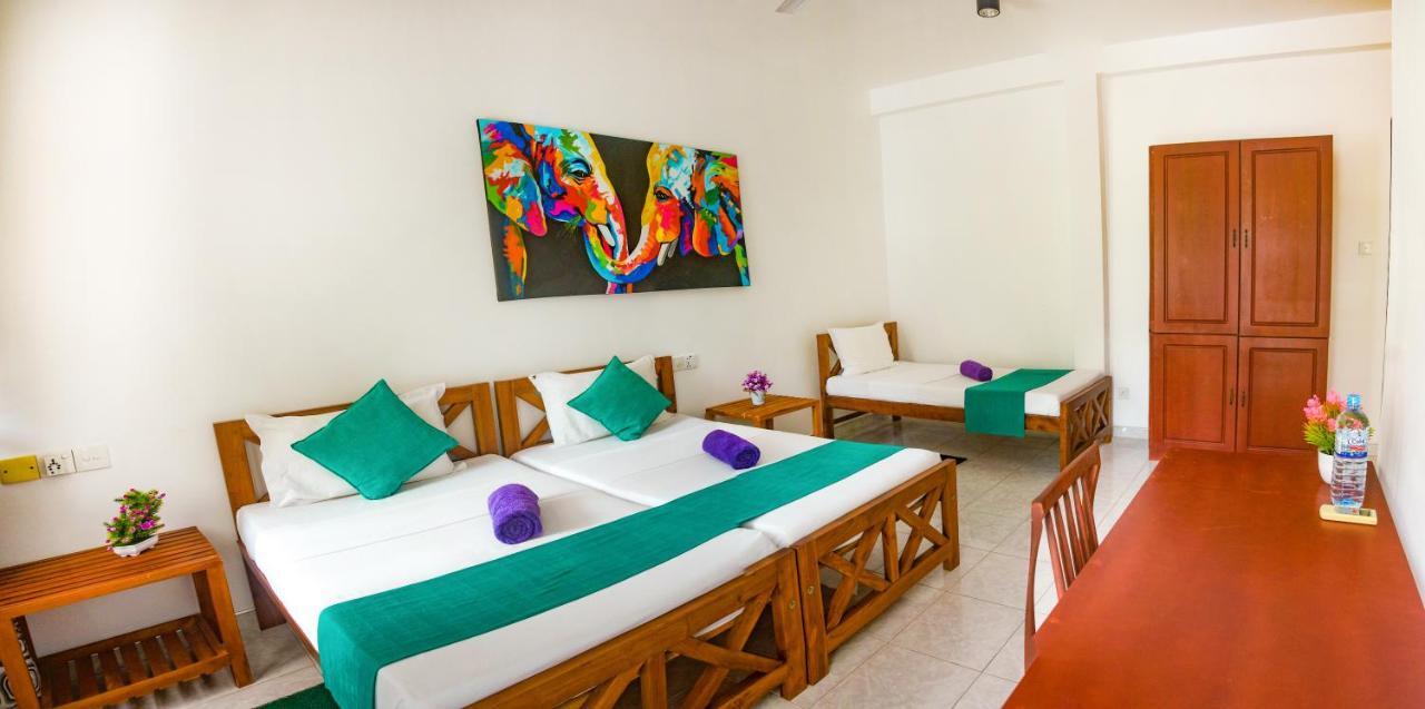 Di Sicuro Tourist Inn 히카두와 외부 사진