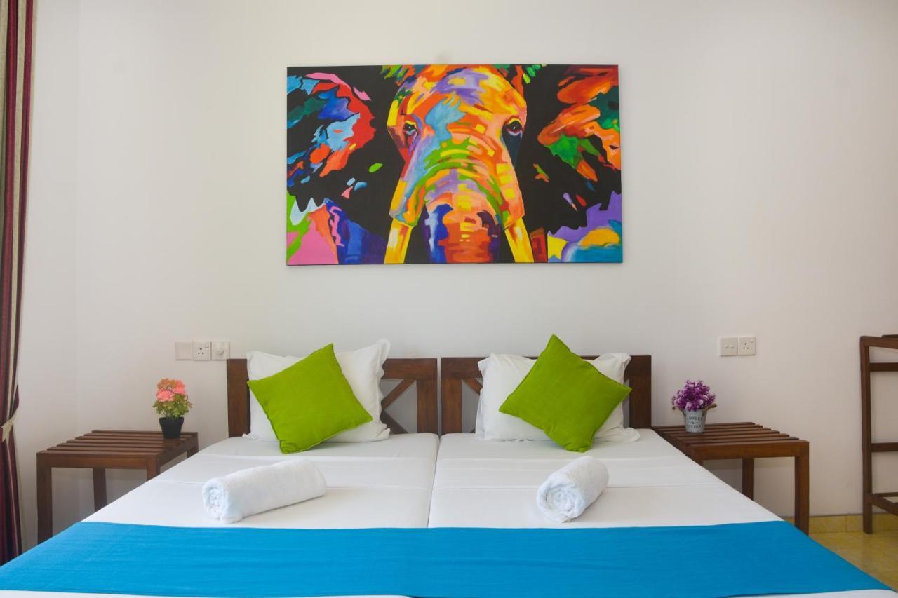Di Sicuro Tourist Inn 히카두와 외부 사진